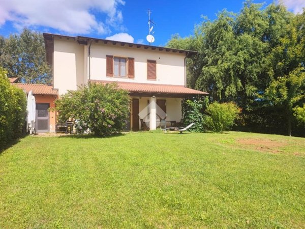 casa indipendente in vendita a Sarezzano
