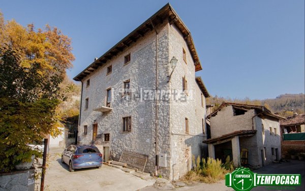casa indipendente in vendita a Sarezzano