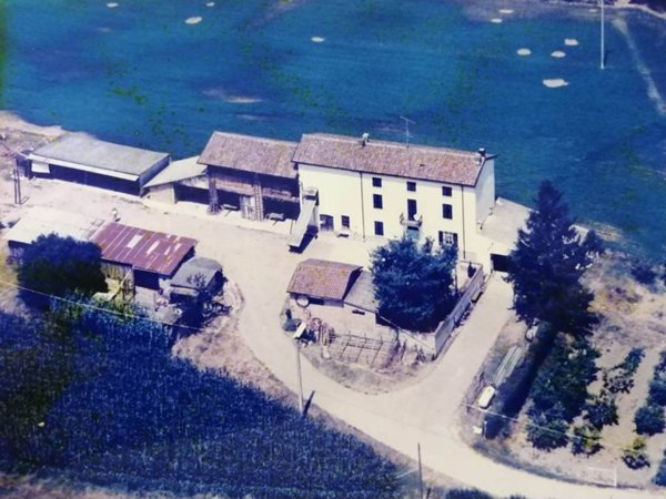 casa indipendente in vendita a Sarezzano in zona Baracca