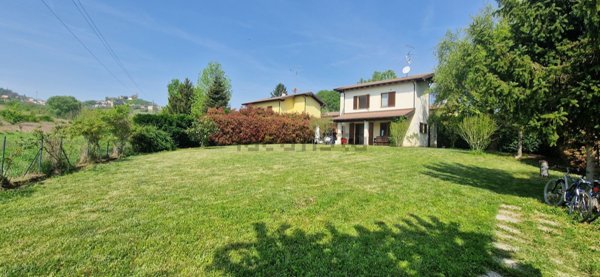 casa indipendente in vendita a Sarezzano