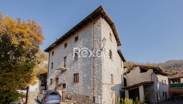 casa indipendente in vendita a Sarezzano