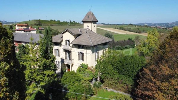 casa indipendente in vendita a Serralunga di Crea