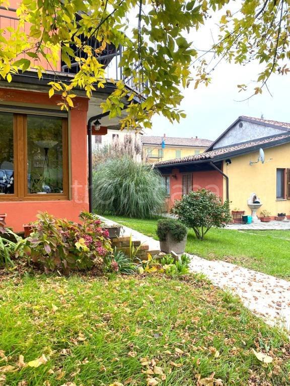 casa indipendente in vendita a Serralunga di Crea