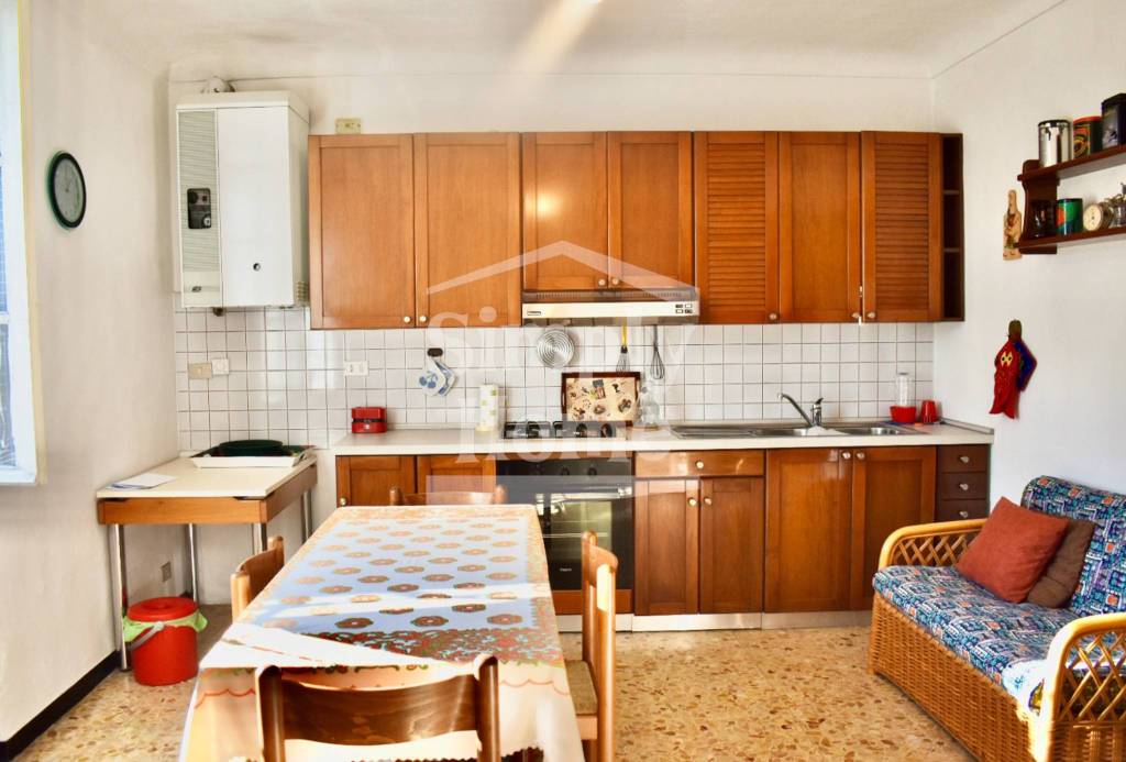 casa indipendente in vendita a Serralunga di Crea in zona Madonnina