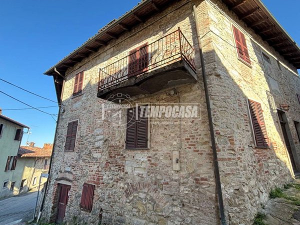 casa indipendente in vendita a Serralunga di Crea in zona Forneglio