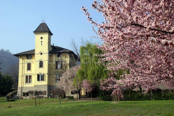 casa indipendente in vendita a Serralunga di Crea