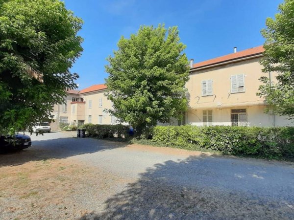 casa indipendente in vendita a Serralunga di Crea in zona Madonnina