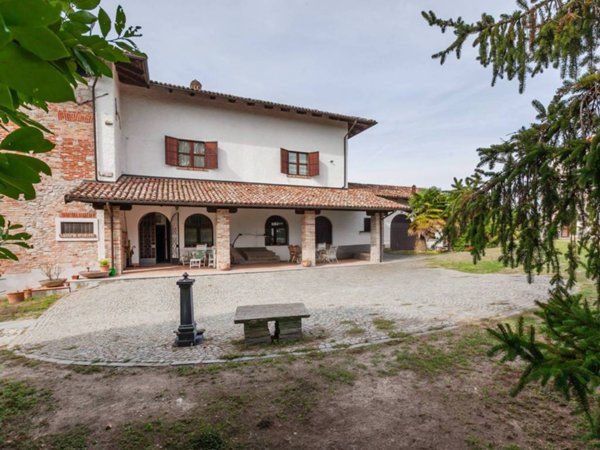 casa indipendente in vendita a Serralunga di Crea in zona Madonnina