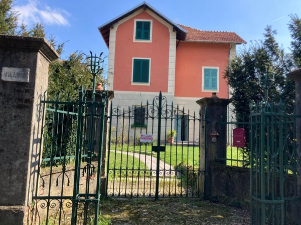 casa indipendente in vendita a Serravalle Scrivia