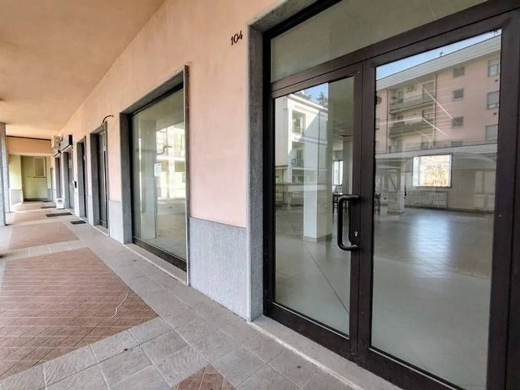 negozio in vendita a Serravalle Scrivia