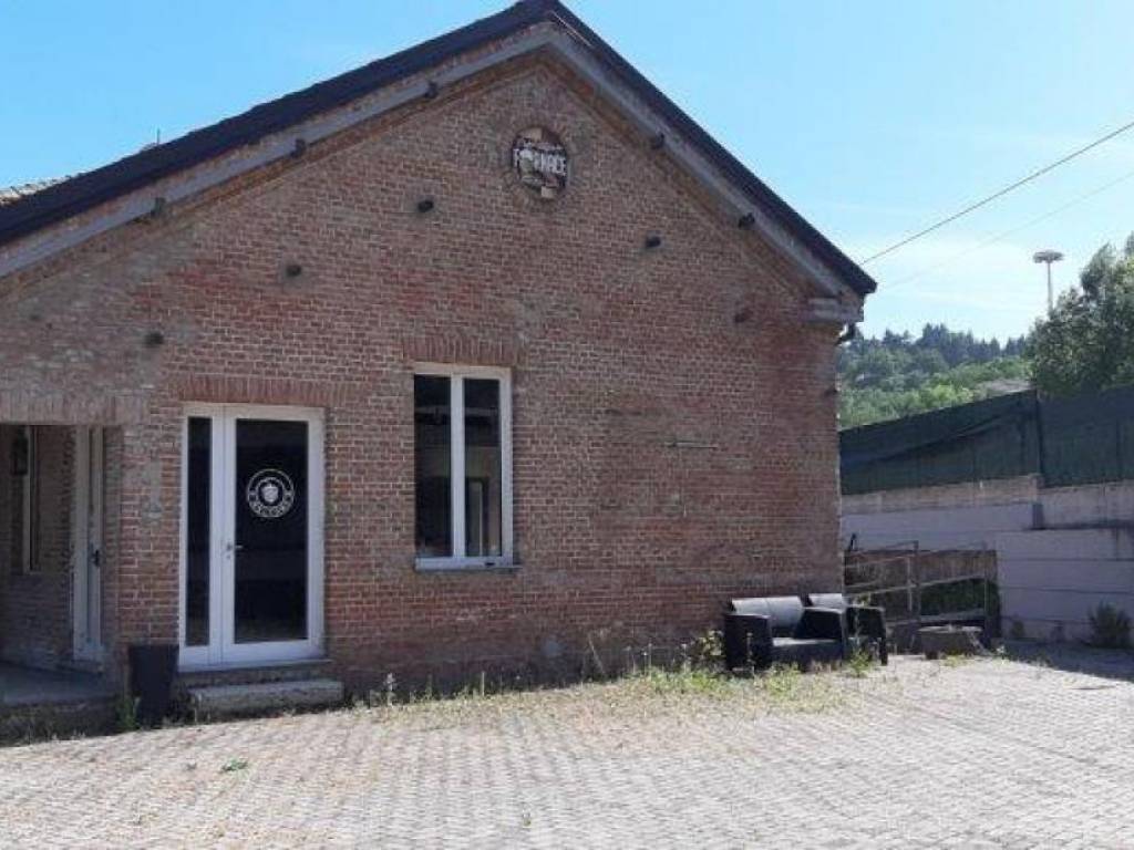 negozio in vendita a Serravalle Scrivia