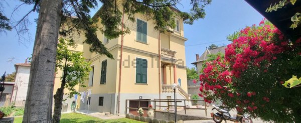 casa indipendente in vendita a Serravalle Scrivia