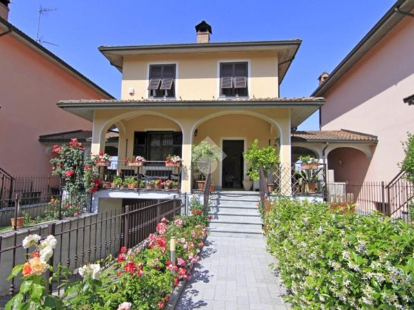 casa indipendente in vendita a Serravalle Scrivia