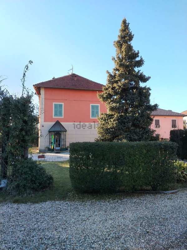 casa indipendente in vendita a Serravalle Scrivia
