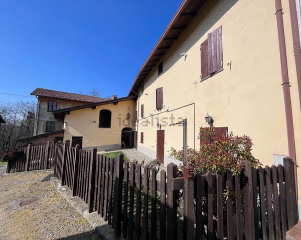 casa indipendente in vendita a Serravalle Scrivia