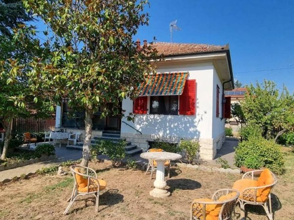 casa indipendente in vendita a Sezzadio
