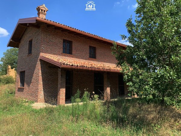 casa indipendente in vendita a Sezzadio