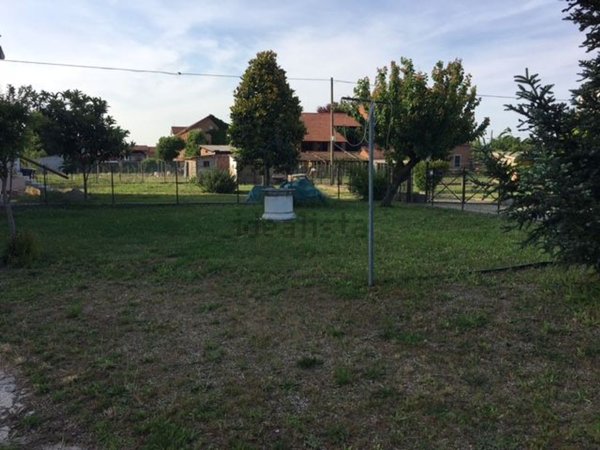 casa indipendente in vendita a Sezzadio