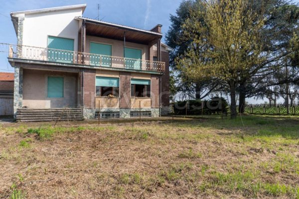 casa indipendente in vendita a Sezzadio