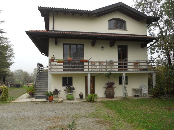 casa indipendente in vendita a Sezzadio