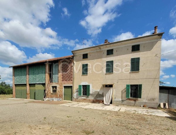 casa indipendente in vendita a Sezzadio in zona Boschi