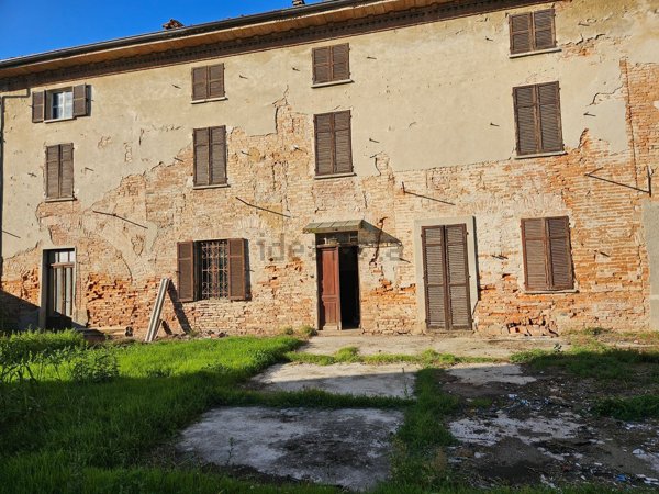 casa indipendente in vendita a Sezzadio