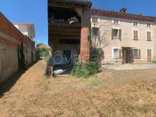 casa indipendente in vendita a Sezzadio in zona Boschi
