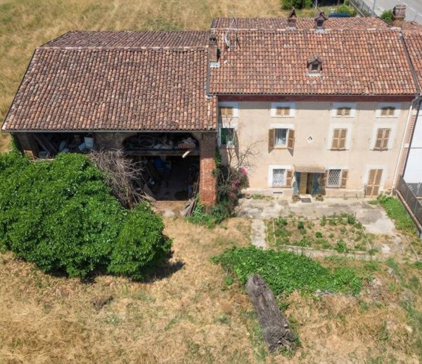 casa indipendente in vendita a Sezzadio in zona Boschi