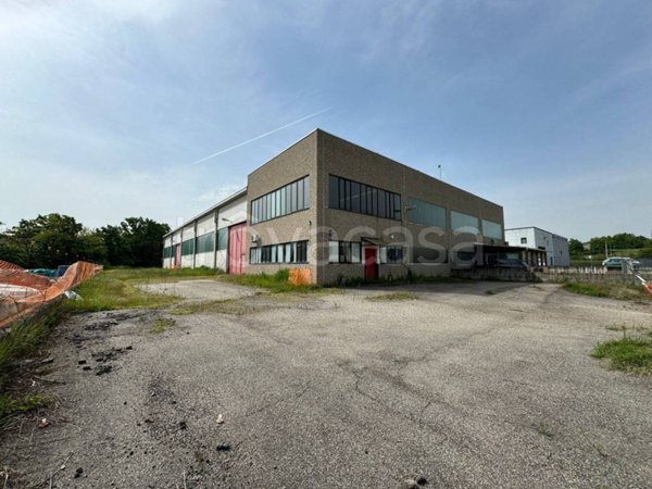 locale commerciale in vendita a Silvano d'Orba