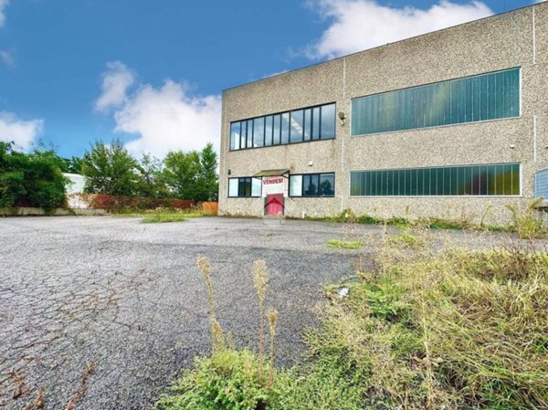 locale commerciale in vendita a Silvano d'Orba