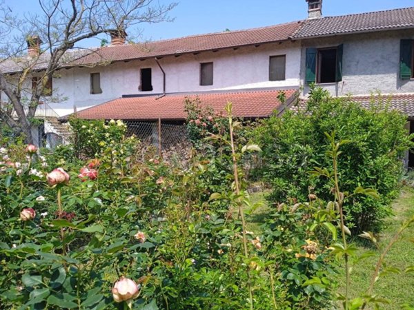 casa indipendente in vendita a Silvano d'Orba
