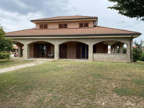 casa indipendente in vendita a Solero