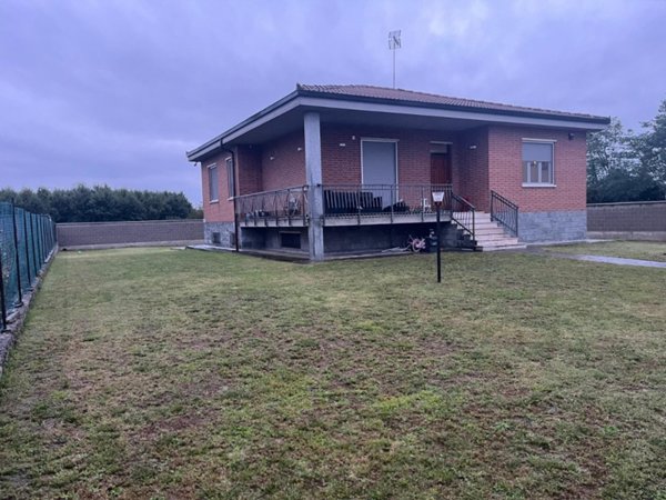 casa indipendente in vendita a Solero