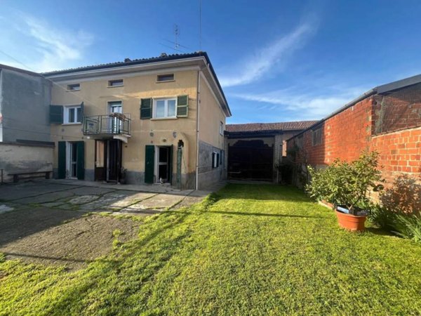 casa indipendente in vendita a Solero