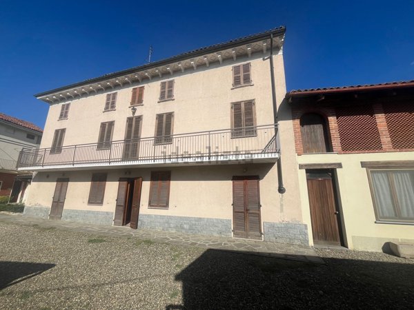 pentavano in vendita a Solero