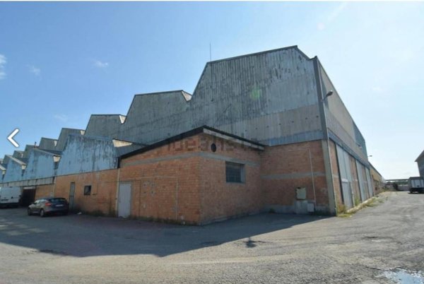 capannone in vendita a Solero