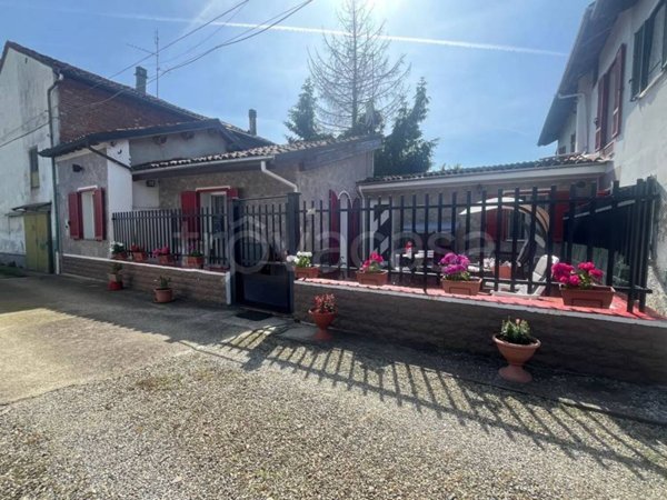 casa indipendente in vendita a Solero