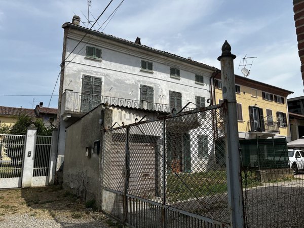 pentavano in vendita a Solero