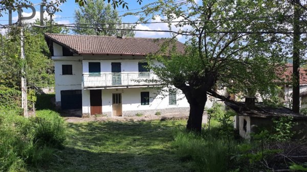 casa indipendente in vendita a Spigno Monferrato in zona Montaldo