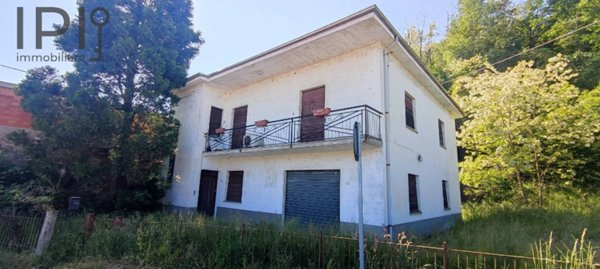 casa indipendente in vendita a Spigno Monferrato