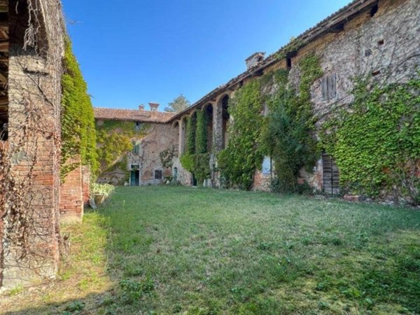 intera palazzina in vendita a Spineto Scrivia in zona Cascina Marianna