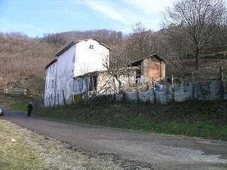 casa indipendente in vendita a Stazzano