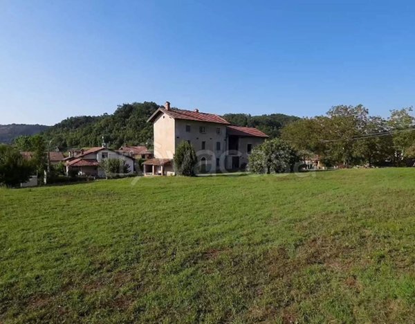 casa indipendente in vendita a Stazzano