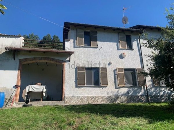 casa indipendente in vendita a Stazzano