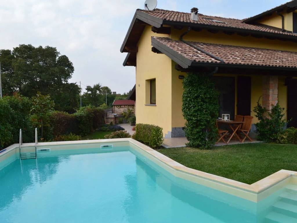 casa indipendente in vendita a Stazzano