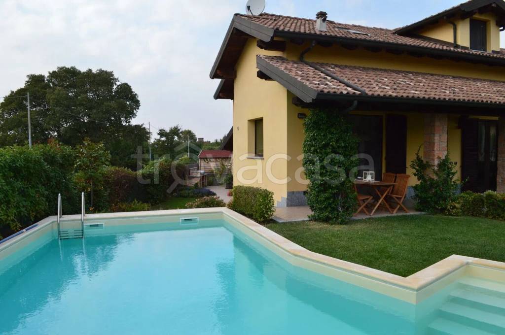 casa indipendente in vendita a Stazzano