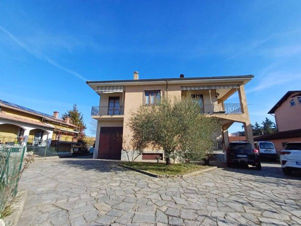 casa indipendente in vendita a Stazzano