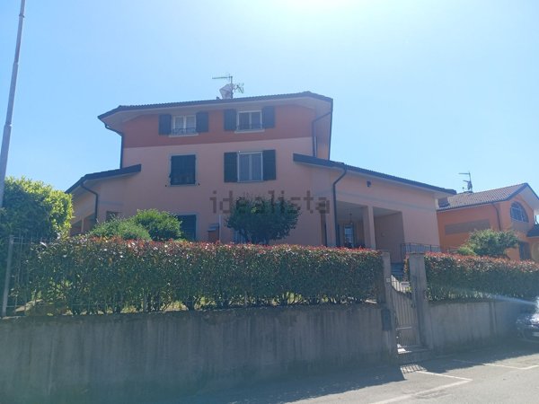 casa indipendente in vendita a Stazzano