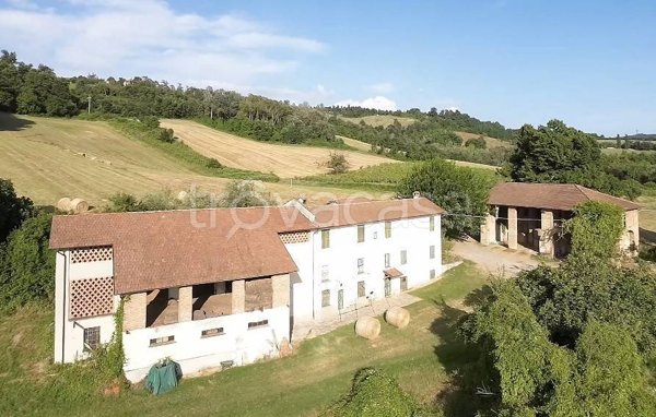 casa indipendente in vendita a Stazzano in zona Monterosso