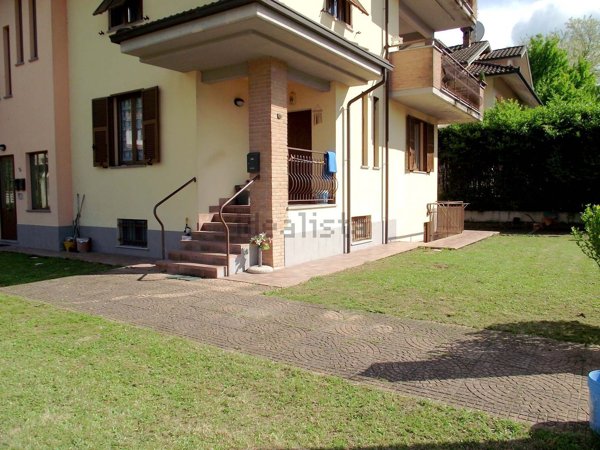 casa indipendente in vendita a Stazzano